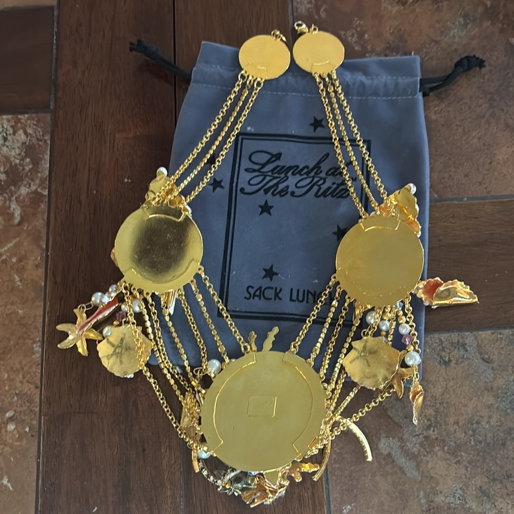 Lunch At The Ritz SEASHELL Necklace - Picture 12 of 14